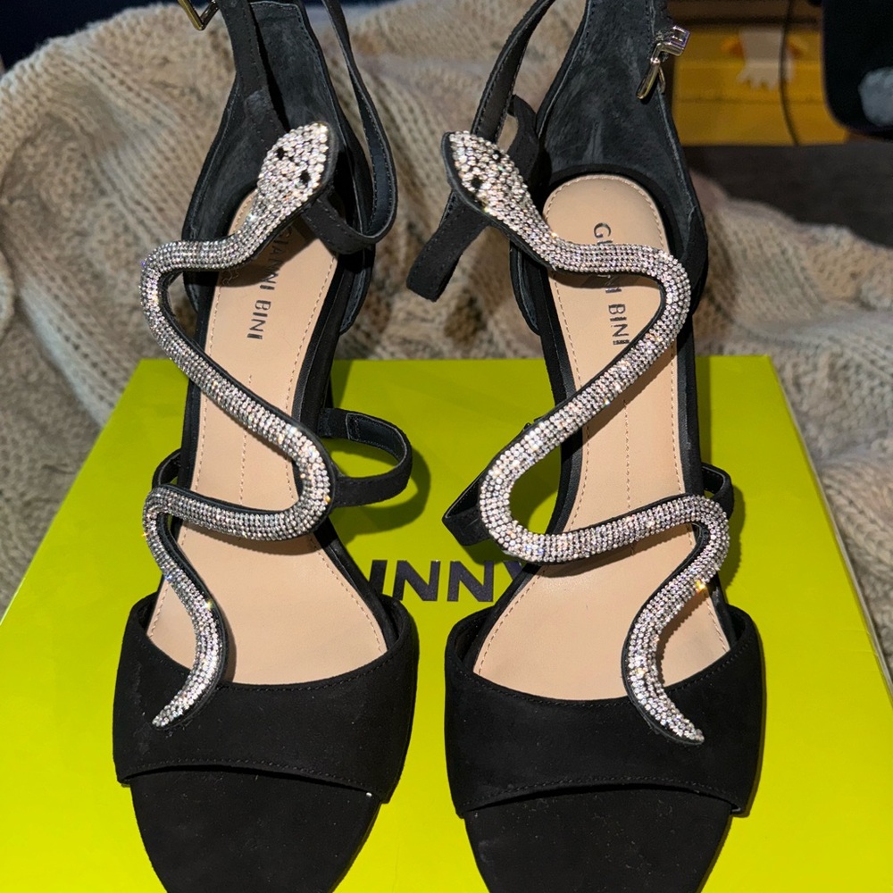 Gianni Bini size 8.5 black heels with silver rhinestone snake.